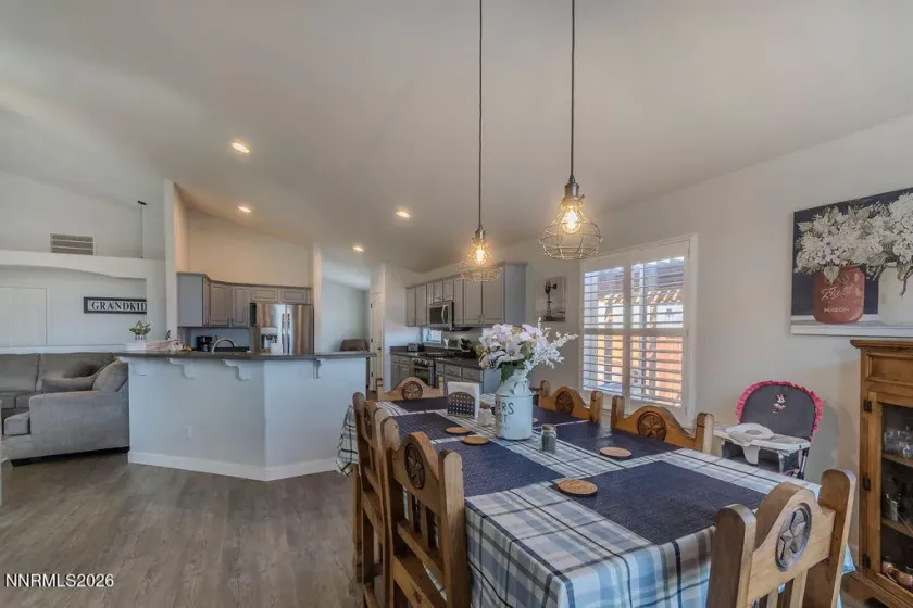 400 Dog Leg, Fernley, Nevada 89408, 3 Bedrooms Bedrooms, ,3 BathroomsBathrooms,Residential,Residential,Dog Leg,260000829