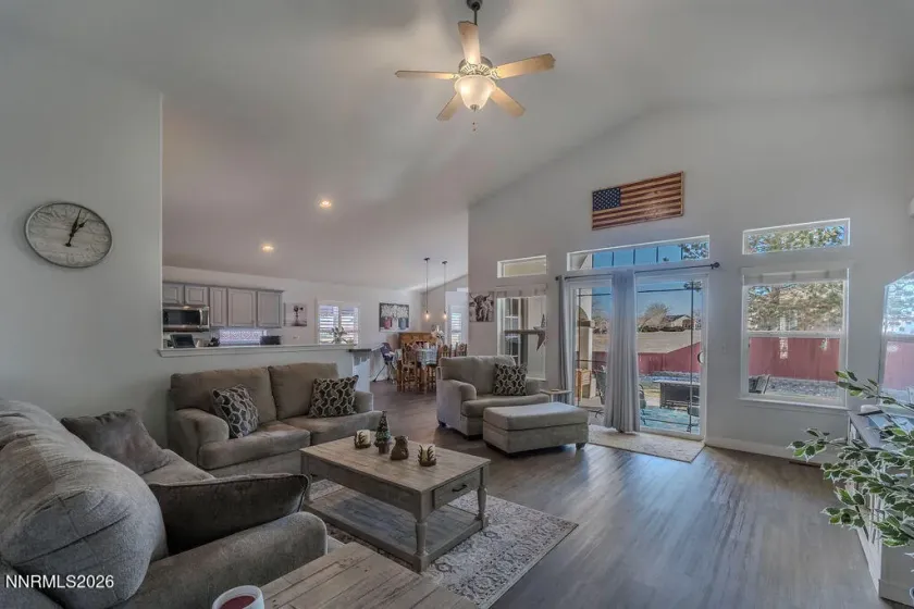 400 Dog Leg, Fernley, Nevada 89408, 3 Bedrooms Bedrooms, ,3 BathroomsBathrooms,Residential,Residential,Dog Leg,260000829