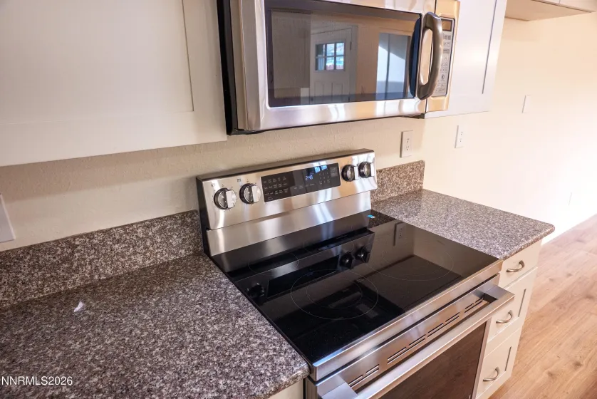 6793 Honeysuckle, Reno, Nevada 89506, 3 Bedrooms Bedrooms, ,2 BathroomsBathrooms,Residential,Residential,Honeysuckle,260000830