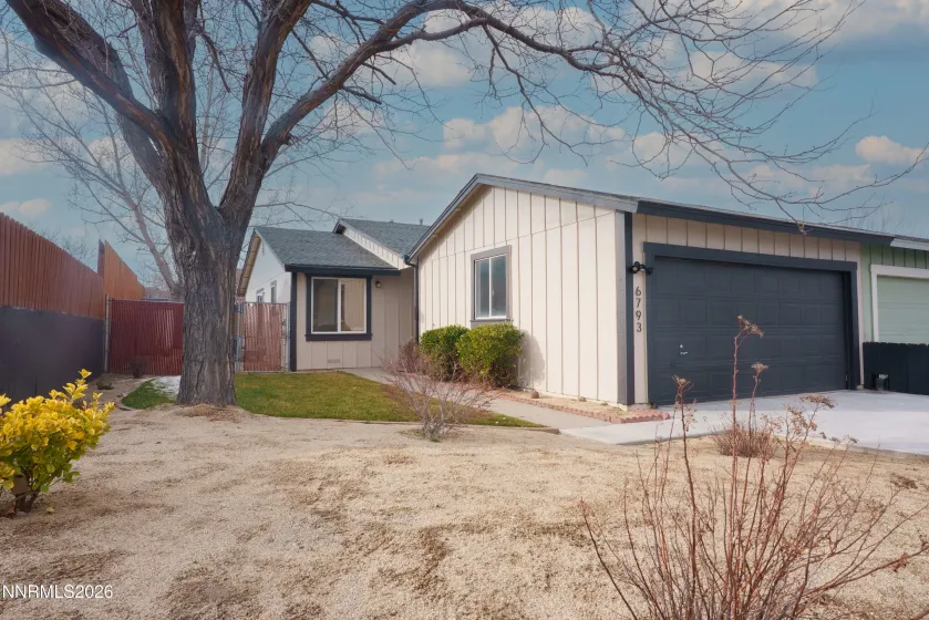 6793 Honeysuckle, Reno, Nevada 89506, 3 Bedrooms Bedrooms, ,2 BathroomsBathrooms,Residential,Residential,Honeysuckle,260000830