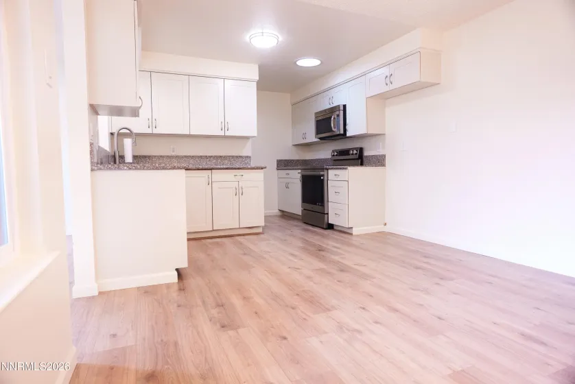 6793 Honeysuckle, Reno, Nevada 89506, 3 Bedrooms Bedrooms, ,2 BathroomsBathrooms,Residential,Residential,Honeysuckle,260000830