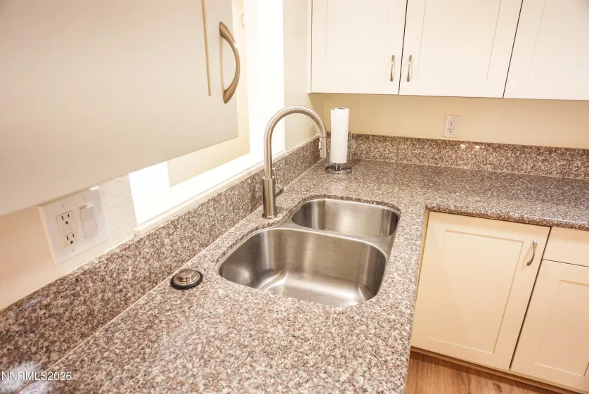 6793 Honeysuckle, Reno, Nevada 89506, 3 Bedrooms Bedrooms, ,2 BathroomsBathrooms,Residential,Residential,Honeysuckle,260000830