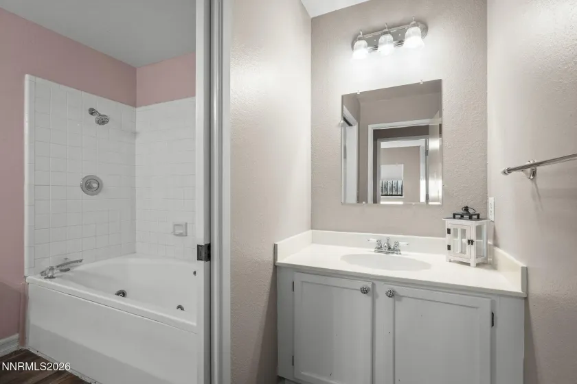 8670 Dixon, Reno, Nevada 89511, 3 Bedrooms Bedrooms, ,2 BathroomsBathrooms,Residential,Residential,Dixon,260000840