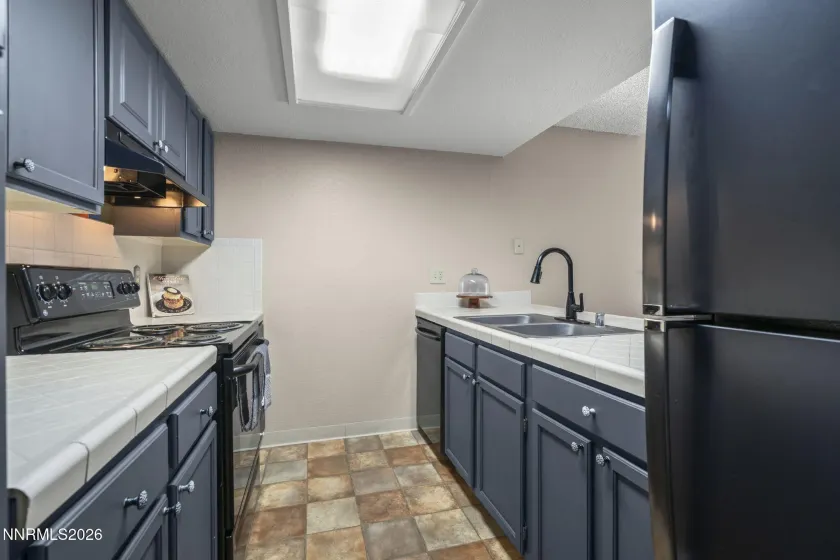 8670 Dixon, Reno, Nevada 89511, 3 Bedrooms Bedrooms, ,2 BathroomsBathrooms,Residential,Residential,Dixon,260000840