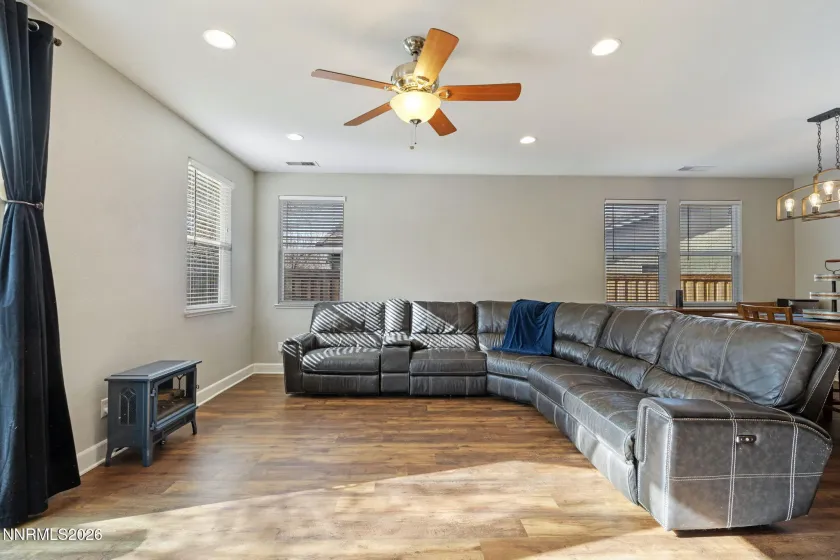 540 Terracina, Reno, Nevada 89521, 4 Bedrooms Bedrooms, ,2 BathroomsBathrooms,Residential,Residential,Terracina,260000839