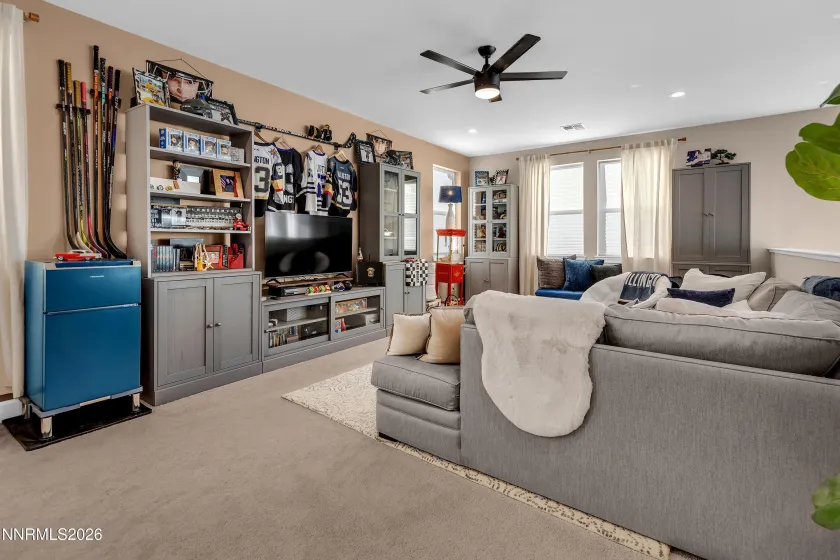 7637 Calypso, Sparks, Nevada 89436, 5 Bedrooms Bedrooms, ,4 BathroomsBathrooms,Residential,Residential,Calypso,260000844