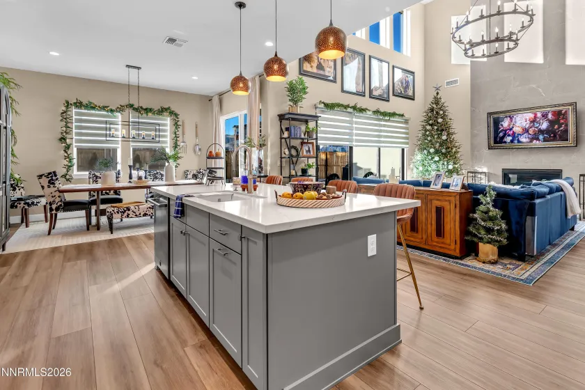 7637 Calypso, Sparks, Nevada 89436, 5 Bedrooms Bedrooms, ,4 BathroomsBathrooms,Residential,Residential,Calypso,260000844