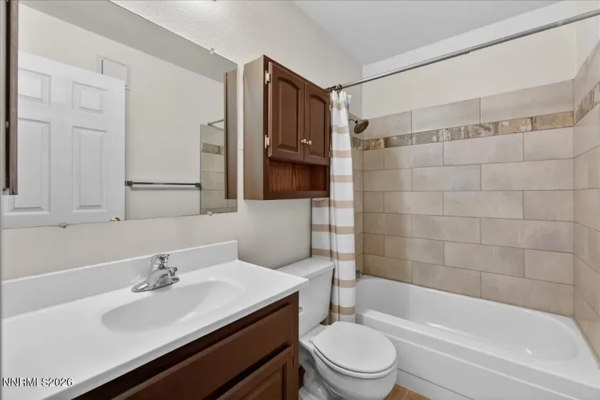 2981 Tierra Verde E, Reno, Nevada 89512, 2 Bedrooms Bedrooms, ,2 BathroomsBathrooms,Residential,Residential,Tierra Verde E,260000849