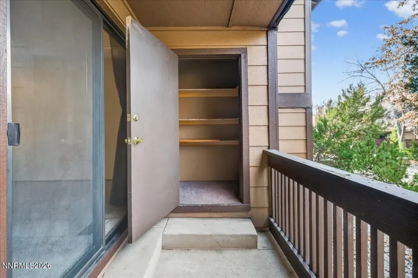 2981 Tierra Verde E, Reno, Nevada 89512, 2 Bedrooms Bedrooms, ,2 BathroomsBathrooms,Residential,Residential,Tierra Verde E,260000849