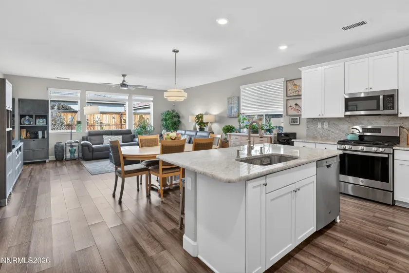 6047 Red Stable, Sparks, Nevada 89436, 3 Bedrooms Bedrooms, ,2 BathroomsBathrooms,Residential,Residential,Red Stable,260000861