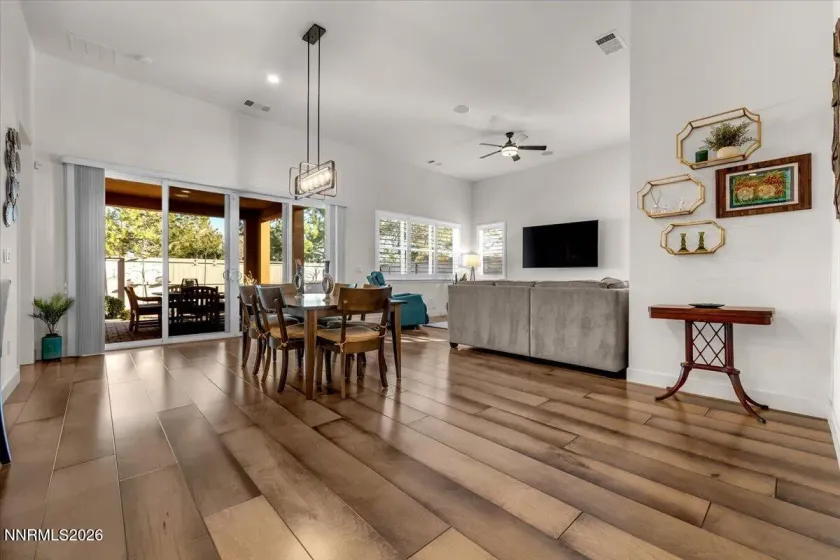 5428 Phillipa, Reno, Nevada 89511, 2 Bedrooms Bedrooms, ,3 BathroomsBathrooms,Residential,Residential,Phillipa,260000865