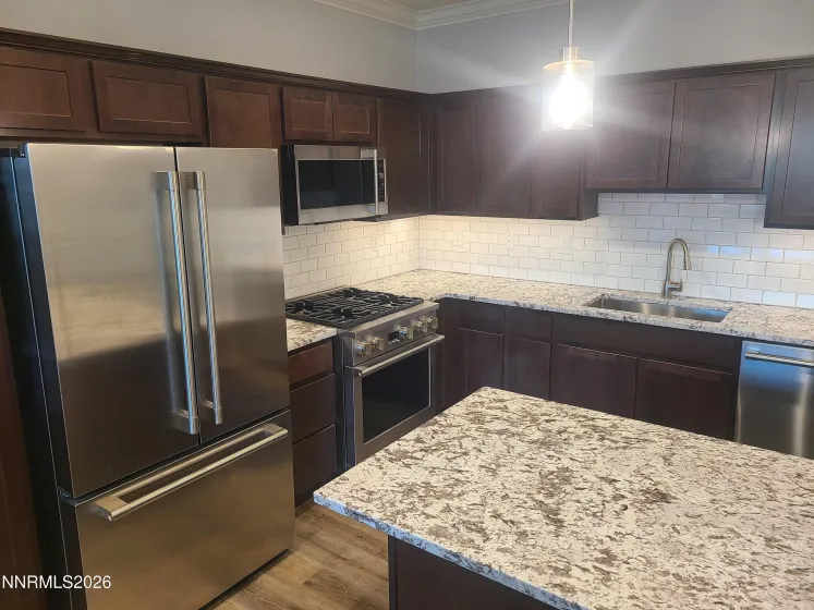 18671 Village Center, Reno, Nevada 89508, 2 Bedrooms Bedrooms, ,3 BathroomsBathrooms,Residential,Residential,Village Center,260000866