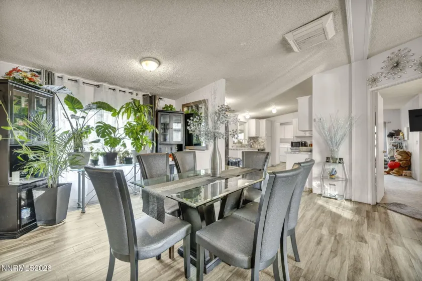 5556 Mark, Sun Valley, Nevada 89433, 4 Bedrooms Bedrooms, ,2 BathroomsBathrooms,Residential,Residential,Mark,260000871