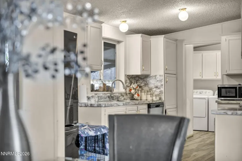 5556 Mark, Sun Valley, Nevada 89433, 4 Bedrooms Bedrooms, ,2 BathroomsBathrooms,Residential,Residential,Mark,260000871