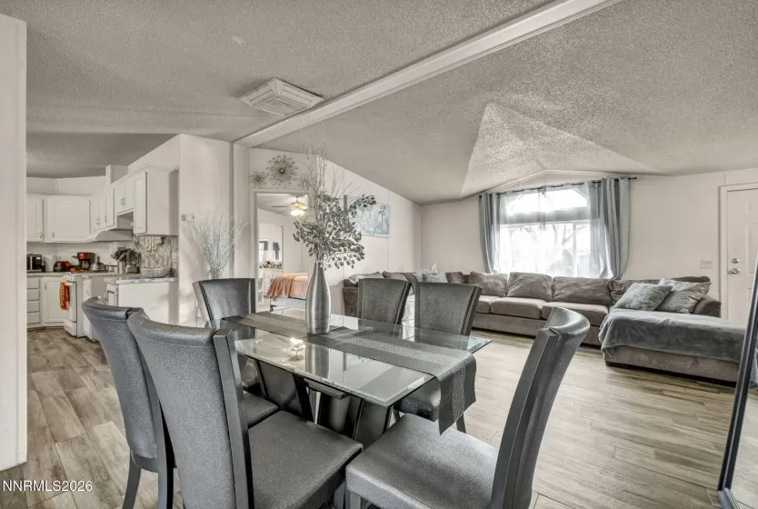 5556 Mark, Sun Valley, Nevada 89433, 4 Bedrooms Bedrooms, ,2 BathroomsBathrooms,Residential,Residential,Mark,260000871