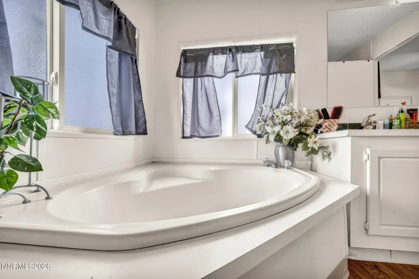 5556 Mark, Sun Valley, Nevada 89433, 4 Bedrooms Bedrooms, ,2 BathroomsBathrooms,Residential,Residential,Mark,260000871