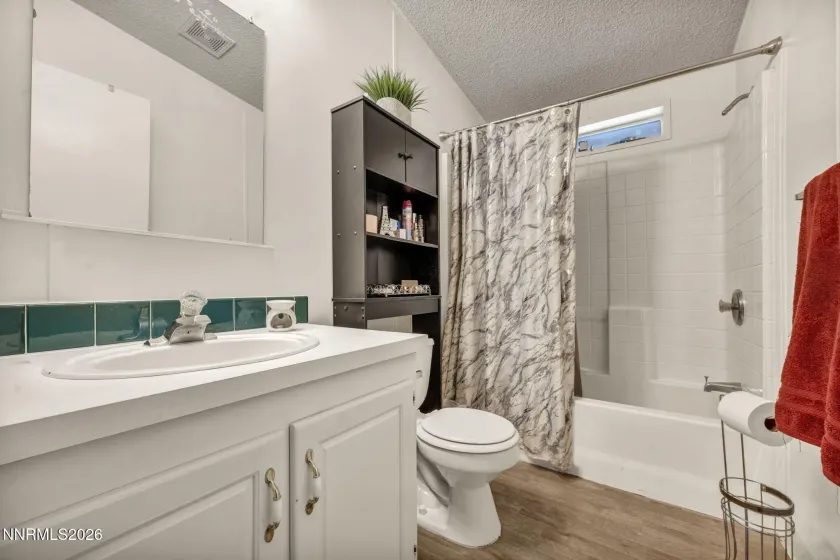 5556 Mark, Sun Valley, Nevada 89433, 4 Bedrooms Bedrooms, ,2 BathroomsBathrooms,Residential,Residential,Mark,260000871