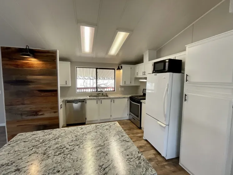 320 Brownlee Ln, Sun Valley, Nevada 89433, 2 Bedrooms Bedrooms, 10 Rooms Rooms,2 BathroomsBathrooms,Manufactured,Residential,Brownlee,260000872