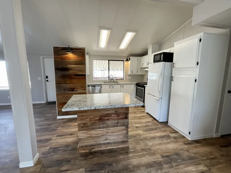 320 Brownlee Ln, Sun Valley, Nevada 89433, 2 Bedrooms Bedrooms, 10 Rooms Rooms,2 BathroomsBathrooms,Manufactured,Residential,Brownlee,260000872