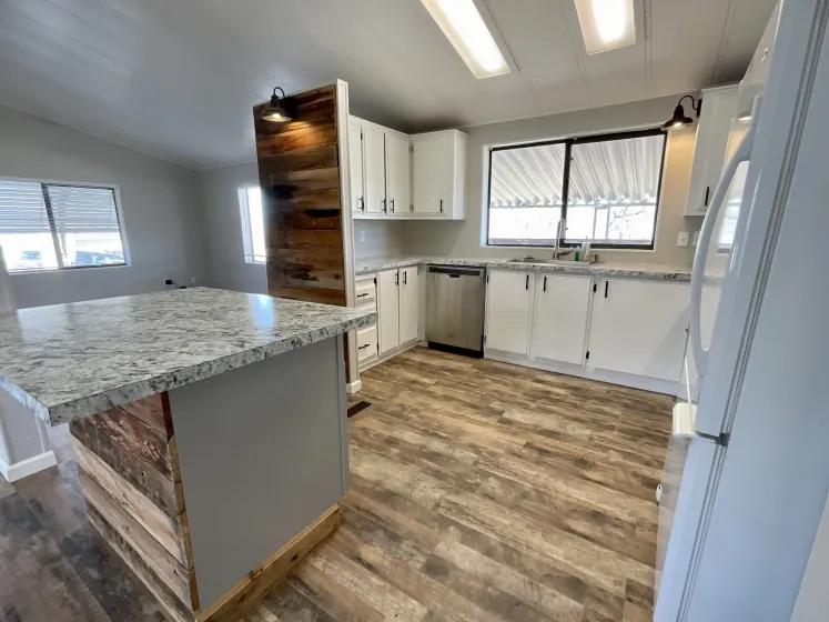 320 Brownlee Ln, Sun Valley, Nevada 89433, 2 Bedrooms Bedrooms, 10 Rooms Rooms,2 BathroomsBathrooms,Manufactured,Residential,Brownlee,260000872