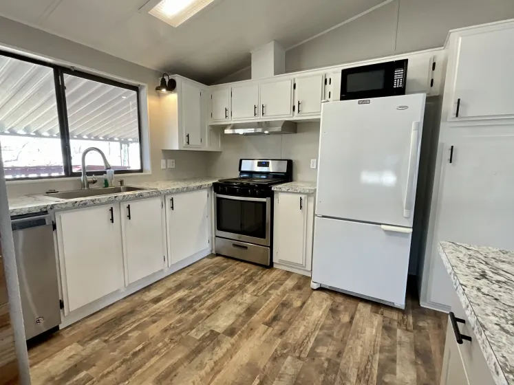 320 Brownlee Ln, Sun Valley, Nevada 89433, 2 Bedrooms Bedrooms, 10 Rooms Rooms,2 BathroomsBathrooms,Manufactured,Residential,Brownlee,260000872