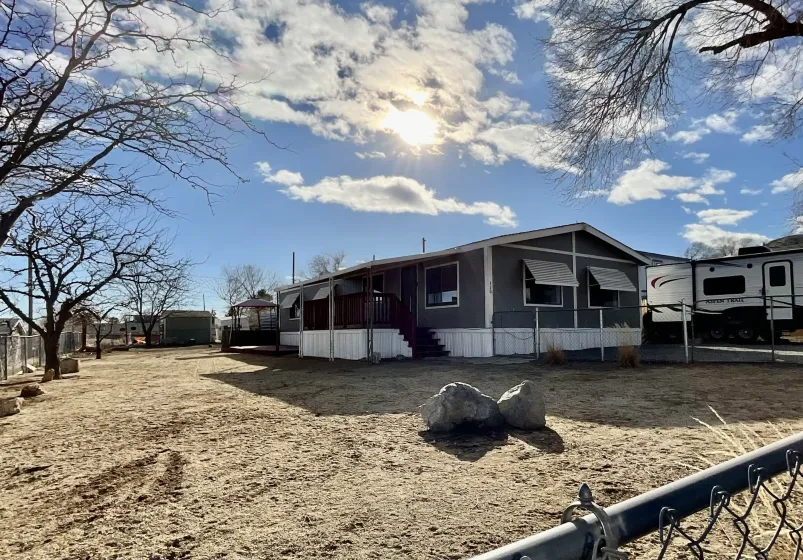 320 Brownlee Ln, Sun Valley, Nevada 89433, 2 Bedrooms Bedrooms, 10 Rooms Rooms,2 BathroomsBathrooms,Manufactured,Residential,Brownlee,260000872