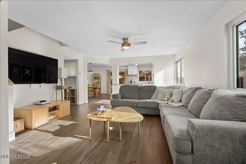 3090 Myles, Sparks, Nevada 89434, 4 Bedrooms Bedrooms, ,3 BathroomsBathrooms,Residential,Residential,Myles,260000873