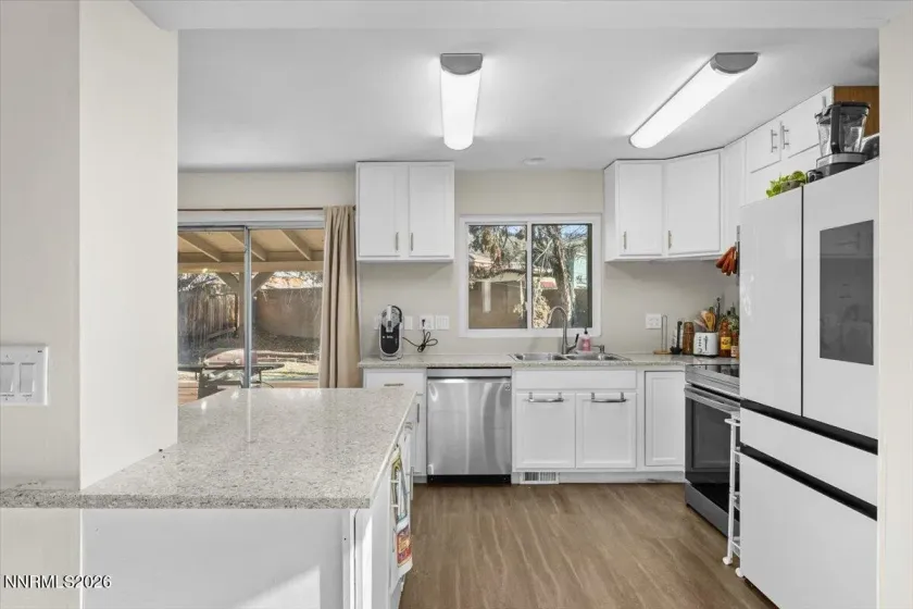 3090 Myles, Sparks, Nevada 89434, 4 Bedrooms Bedrooms, ,3 BathroomsBathrooms,Residential,Residential,Myles,260000873