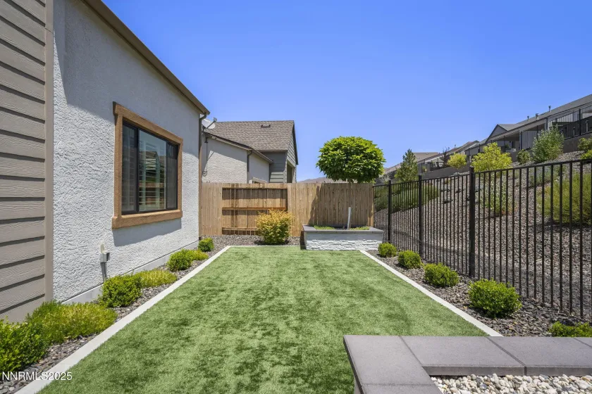 2904 Amethyst Hills, Reno, Nevada 89521, 3 Bedrooms Bedrooms, ,3 BathroomsBathrooms,Residential,Residential,Amethyst Hills,250053072