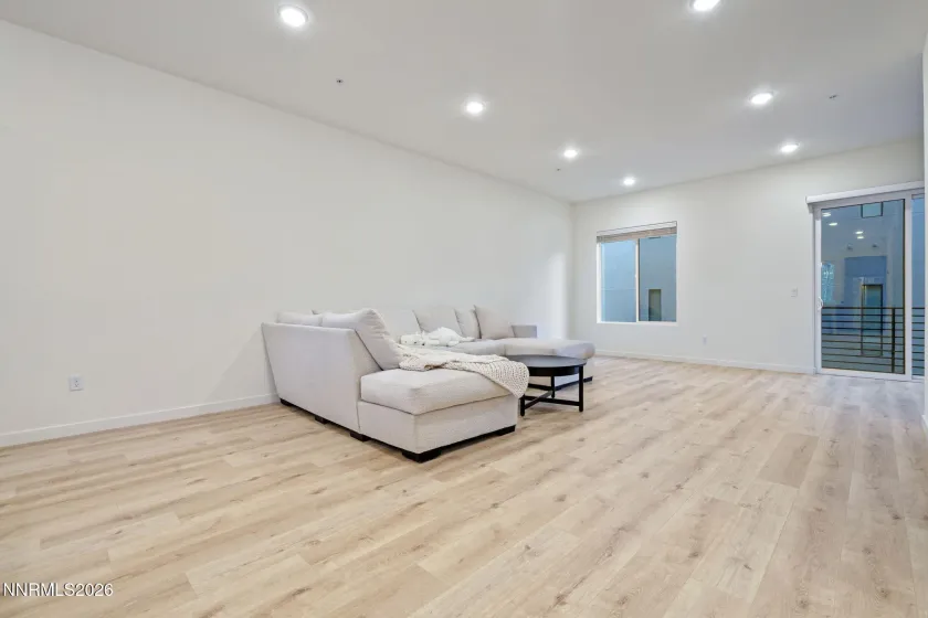 176 Rissone, Reno, Nevada 89503, 4 Bedrooms Bedrooms, ,4 BathroomsBathrooms,Residential,Residential,Rissone,260000880