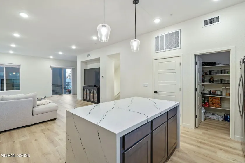 176 Rissone, Reno, Nevada 89503, 4 Bedrooms Bedrooms, ,4 BathroomsBathrooms,Residential,Residential,Rissone,260000880