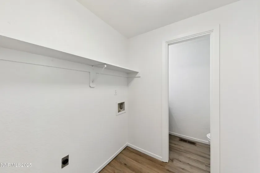 718 Travis, Carson City, Nevada 89701, 2 Bedrooms Bedrooms, ,3 BathroomsBathrooms,Residential,Residential,Travis,250051271