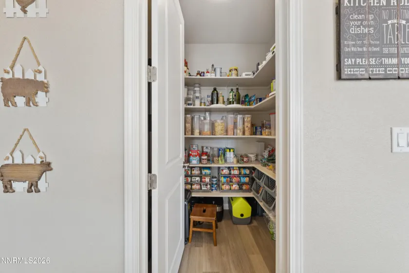 2131 Musselshell, Sparks, Nevada 89436, 4 Bedrooms Bedrooms, ,3 BathroomsBathrooms,Residential,Residential,Musselshell,260000882