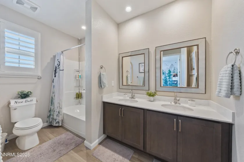 2131 Musselshell, Sparks, Nevada 89436, 4 Bedrooms Bedrooms, ,3 BathroomsBathrooms,Residential,Residential,Musselshell,260000882