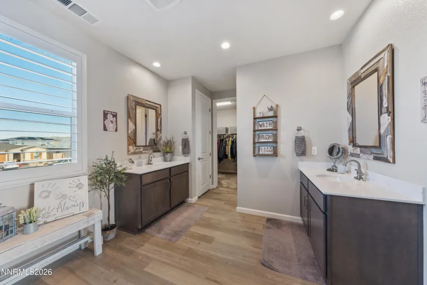 2131 Musselshell, Sparks, Nevada 89436, 4 Bedrooms Bedrooms, ,3 BathroomsBathrooms,Residential,Residential,Musselshell,260000882