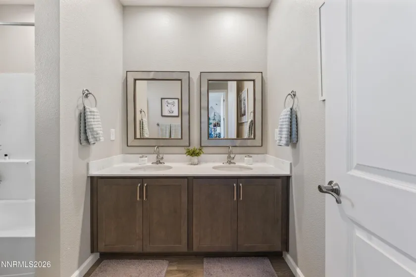 2131 Musselshell, Sparks, Nevada 89436, 4 Bedrooms Bedrooms, ,3 BathroomsBathrooms,Residential,Residential,Musselshell,260000882