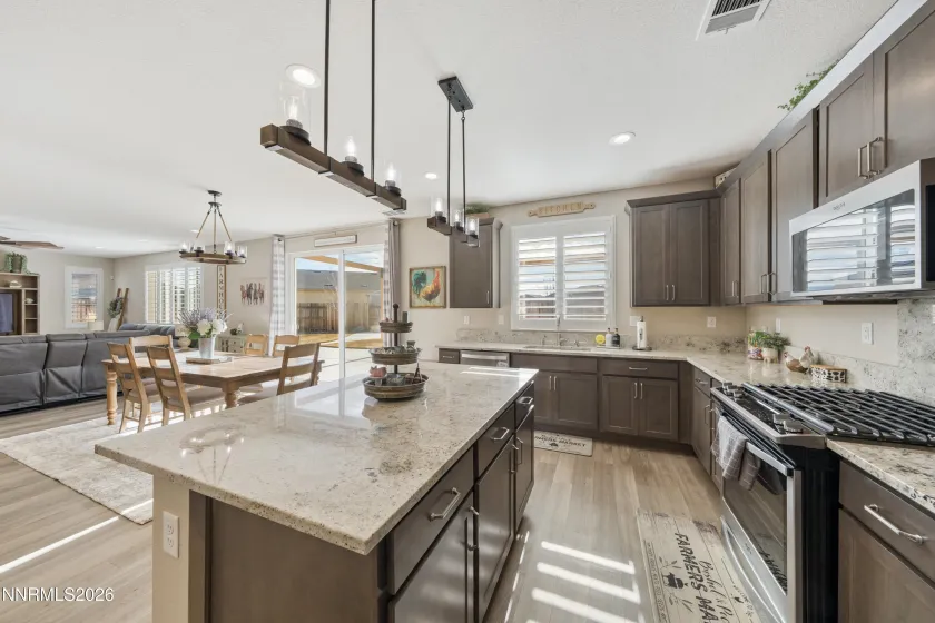 2131 Musselshell, Sparks, Nevada 89436, 4 Bedrooms Bedrooms, ,3 BathroomsBathrooms,Residential,Residential,Musselshell,260000882