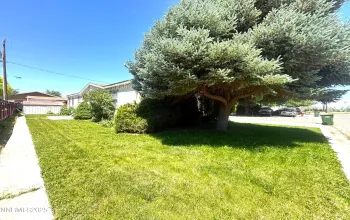 218 & 220 Middlegate, Battle Mountain, Nevada 89820, 3 Bedrooms Bedrooms, ,2 BathroomsBathrooms,Residential,Residential,Middlegate,250051803