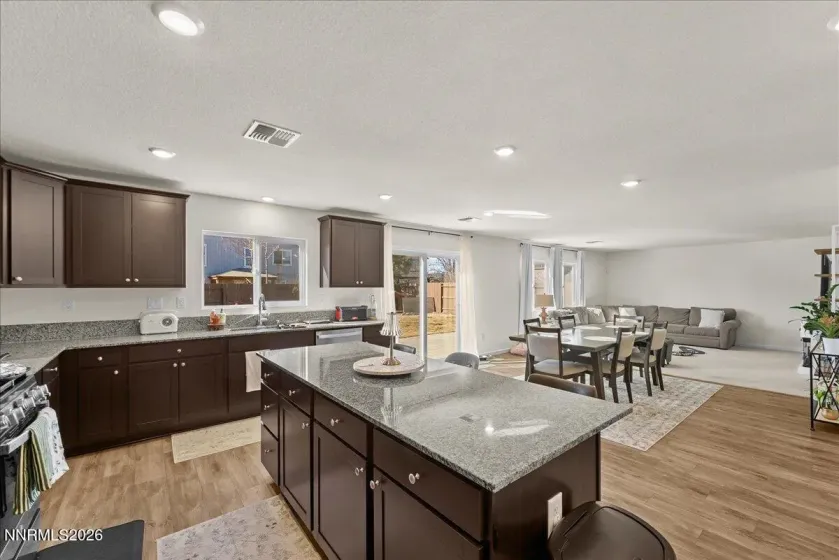 8921 Quail Falls, Reno, Nevada 89506, 4 Bedrooms Bedrooms, ,3 BathroomsBathrooms,Residential,Residential,Quail Falls,260000895