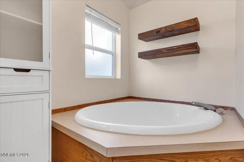 4075 NV-208, Topaz Ranch Estates, Nevada 89444, 3 Bedrooms Bedrooms, ,2 BathroomsBathrooms,Residential,Residential,NV-208,260000904