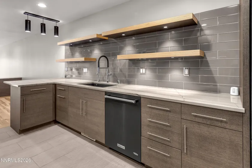 4957 Lakeridge, Reno, Nevada 89509, 2 Bedrooms Bedrooms, ,2 BathroomsBathrooms,Residential,Residential,Lakeridge,260000906