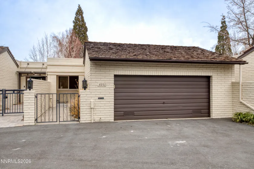 4957 Lakeridge, Reno, Nevada 89509, 2 Bedrooms Bedrooms, ,2 BathroomsBathrooms,Residential,Residential,Lakeridge,260000906