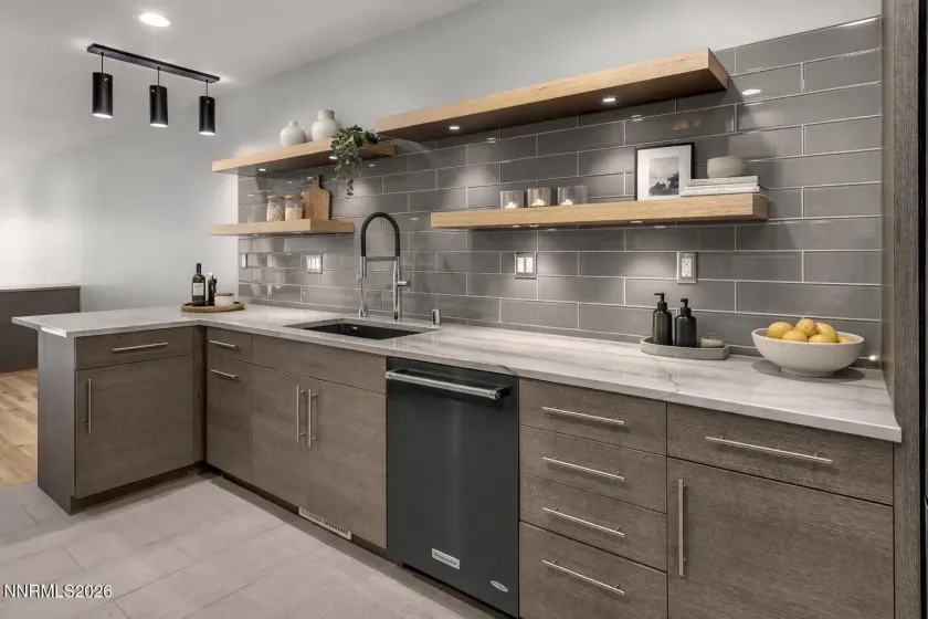 4957 Lakeridge, Reno, Nevada 89509, 2 Bedrooms Bedrooms, ,2 BathroomsBathrooms,Residential,Residential,Lakeridge,260000906