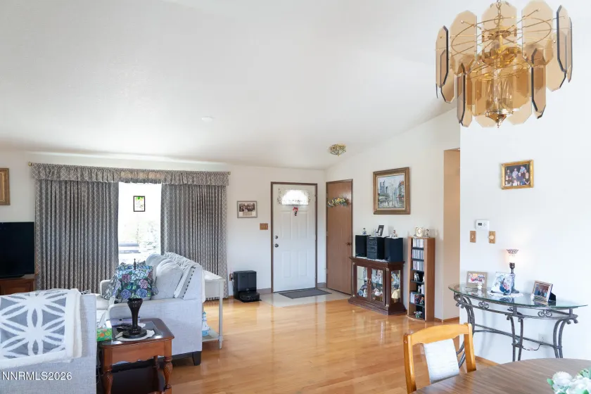 2230 Dakota, Reno, Nevada 89506, 3 Bedrooms Bedrooms, ,2 BathroomsBathrooms,Residential,Residential,Dakota,260000909