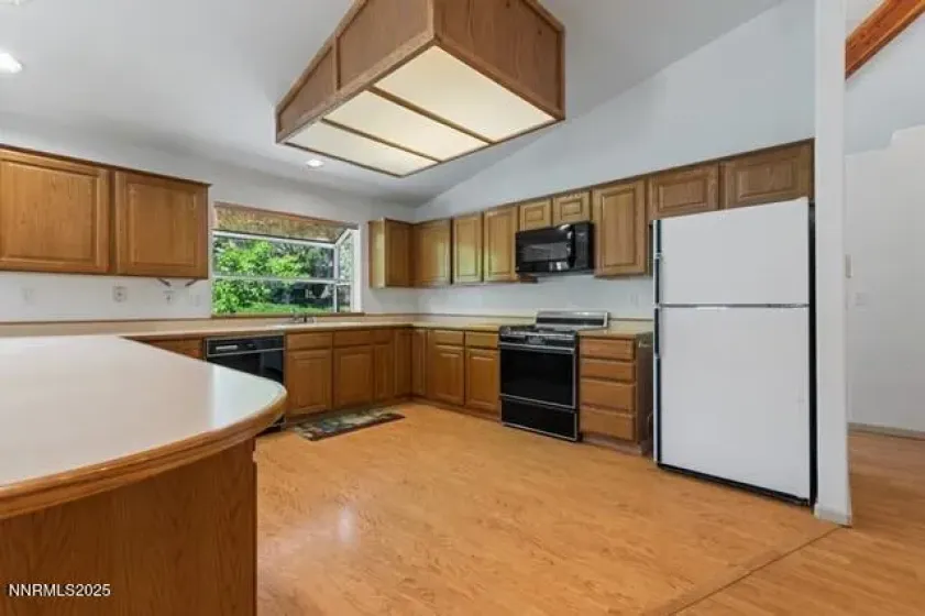 3618 Hemlock, Reno, Nevada 89509, 4 Bedrooms Bedrooms, ,2 BathroomsBathrooms,Residential,Residential,Hemlock,250053966