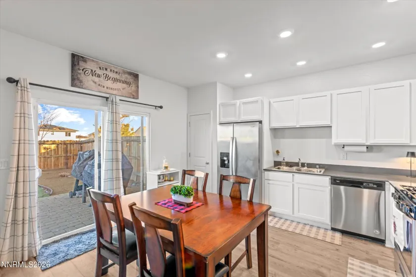 8803 Sky Wind, Reno, Nevada 89506, 4 Bedrooms Bedrooms, ,3 BathroomsBathrooms,Residential,Residential,Sky Wind,260000918