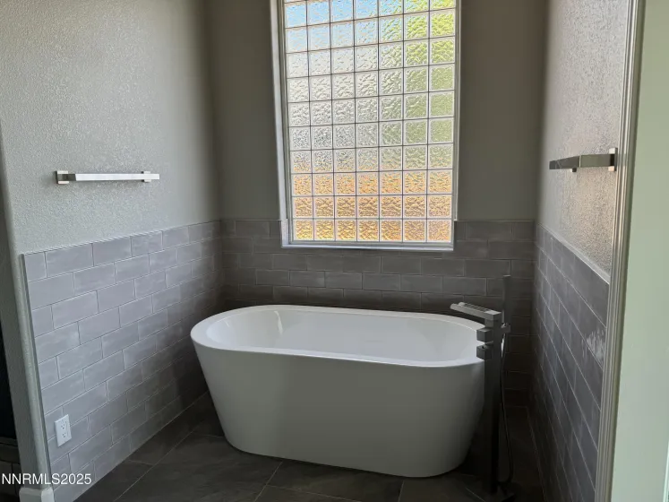 2511 Simons, Carson City, Nevada 89703, 3 Bedrooms Bedrooms, ,3 BathroomsBathrooms,Residential,Residential,Simons,250054047