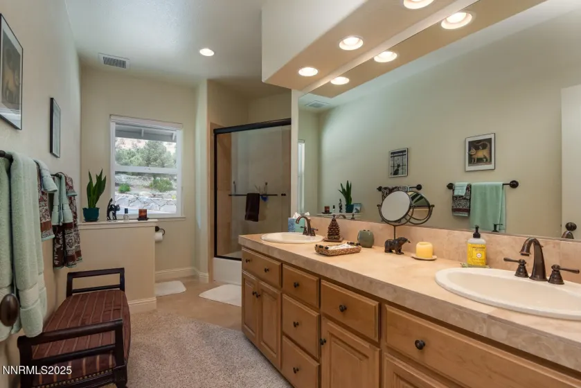 1533 Alba, Gardnerville, Nevada 89410, 4 Bedrooms Bedrooms, ,3 BathroomsBathrooms,Residential,Residential,Alba,250052579