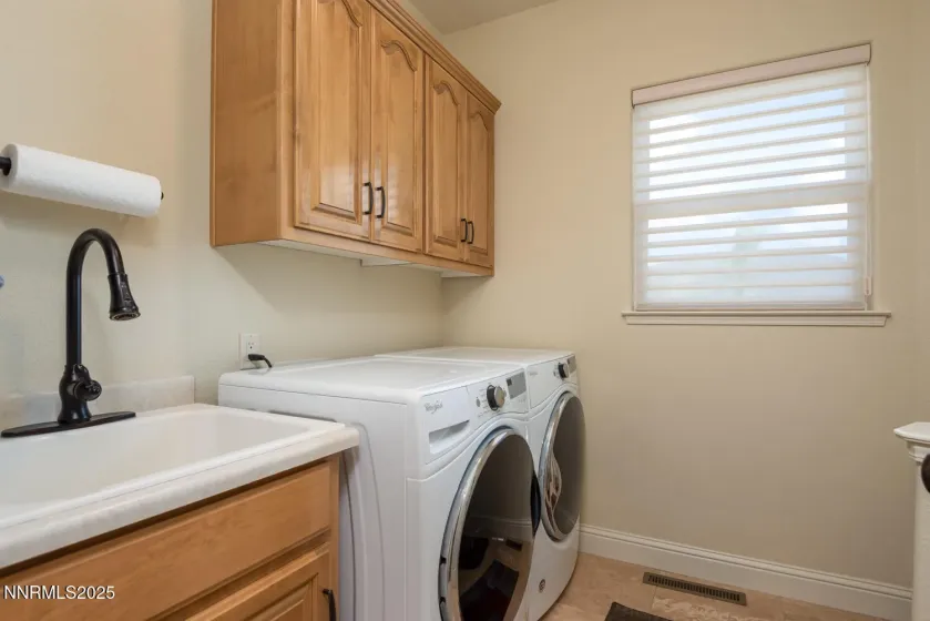 1533 Alba, Gardnerville, Nevada 89410, 4 Bedrooms Bedrooms, ,3 BathroomsBathrooms,Residential,Residential,Alba,250052579