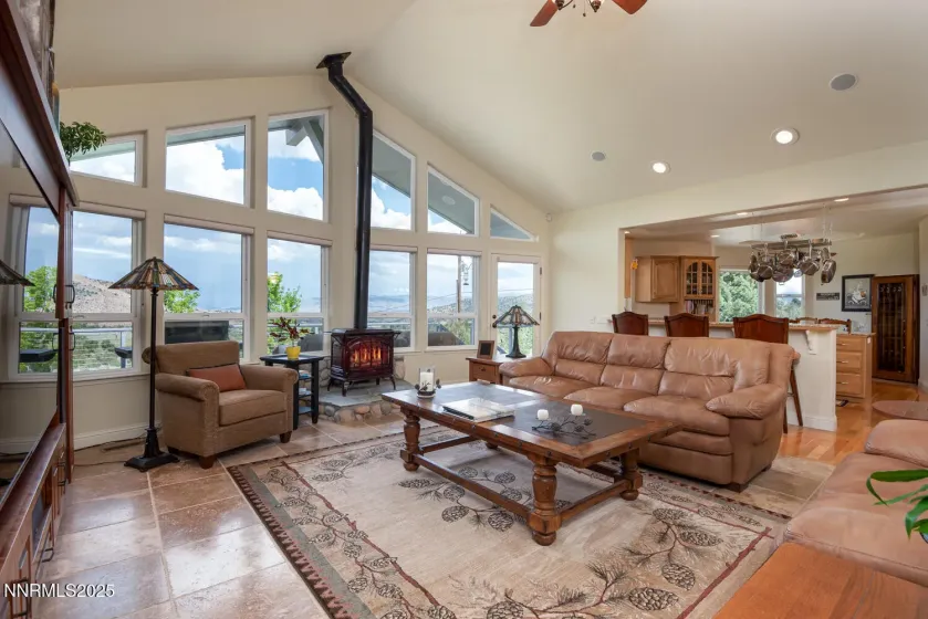 1533 Alba, Gardnerville, Nevada 89410, 4 Bedrooms Bedrooms, ,3 BathroomsBathrooms,Residential,Residential,Alba,250052579